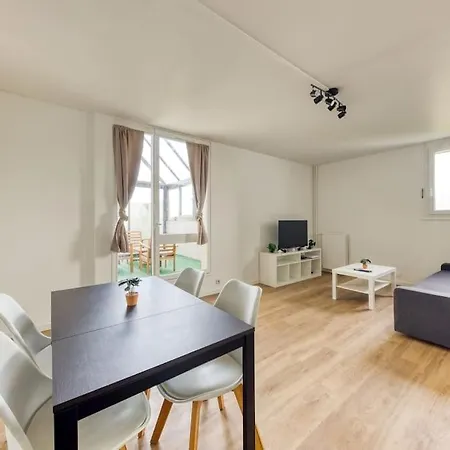 Cosy A 2 Min De La Gare Apartment